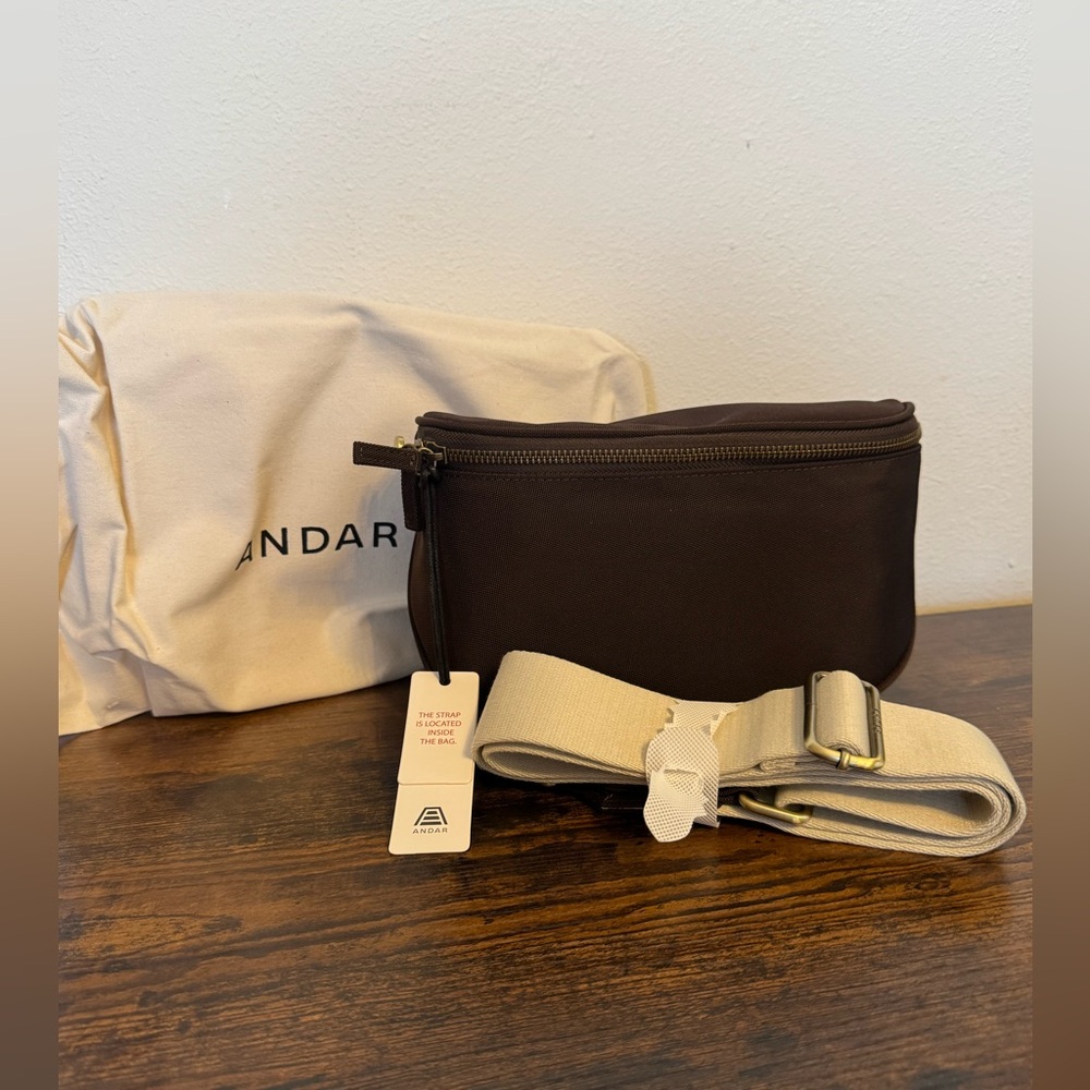 NWT Andar The Waymaker Active in Chocolate crossbody sling bag